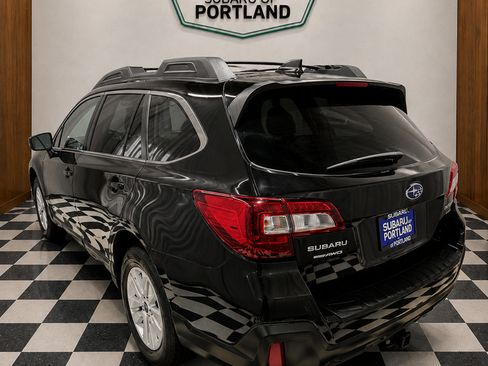 Used 2019 Subaru Outback 2.5i Premium AWD/4WD image 4