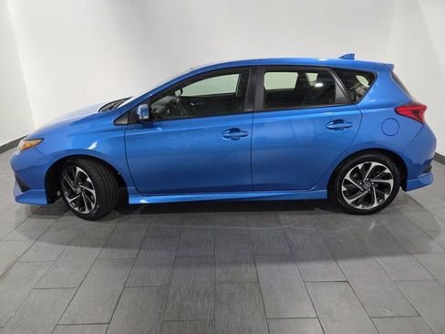 Used 2017 Toyota Corolla iM image 2
