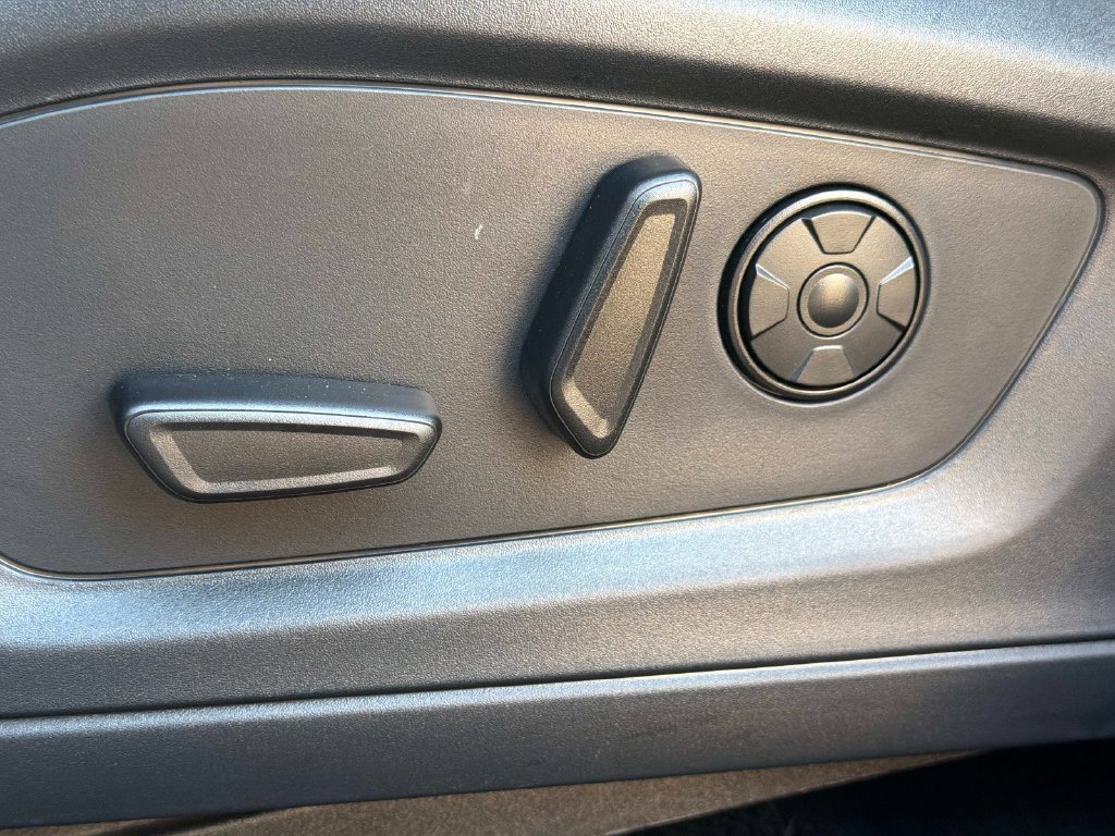 Used 2025 Ford Explorer ST AWD/4WD image 22