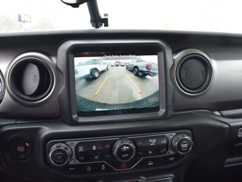 Used 2021 Jeep Wrangler Unlimited Sport w/ Sun And Sound Package image 18