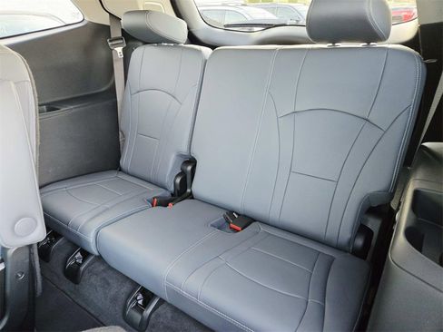 Used 2020 Buick Enclave Essence w/ Sport Touring Edition image 13