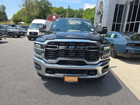Certified 2026 RAM 2500 Big Horn AWD/4WD image 2
