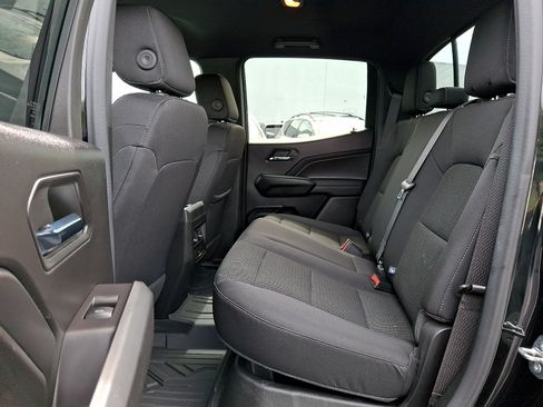 Used 2023 Chevrolet Colorado LT w/ LT Convenience Package II AWD/4WD image 10