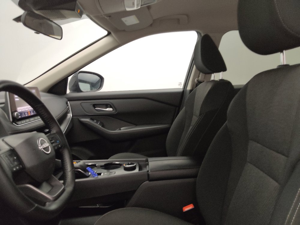 Used 2025 Nissan Rogue SV AWD/4WD image 17