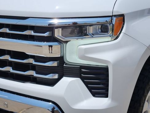 Used 2022 Chevrolet Silverado 1500 LTZ w/ LTZ Premium Texas Edition AWD/4WD image 15