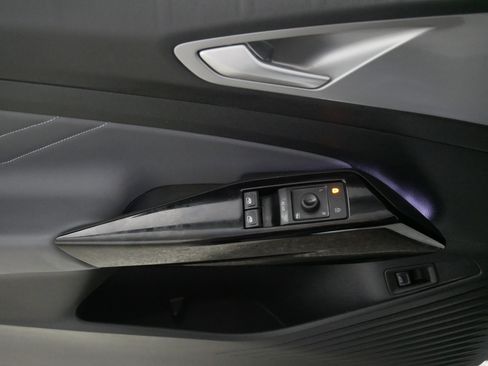 Used 2024 Volkswagen ID.4 Pro S image 19