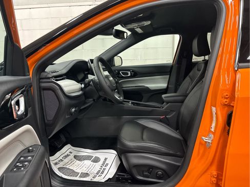 New 2026 Jeep Compass Limited image 12