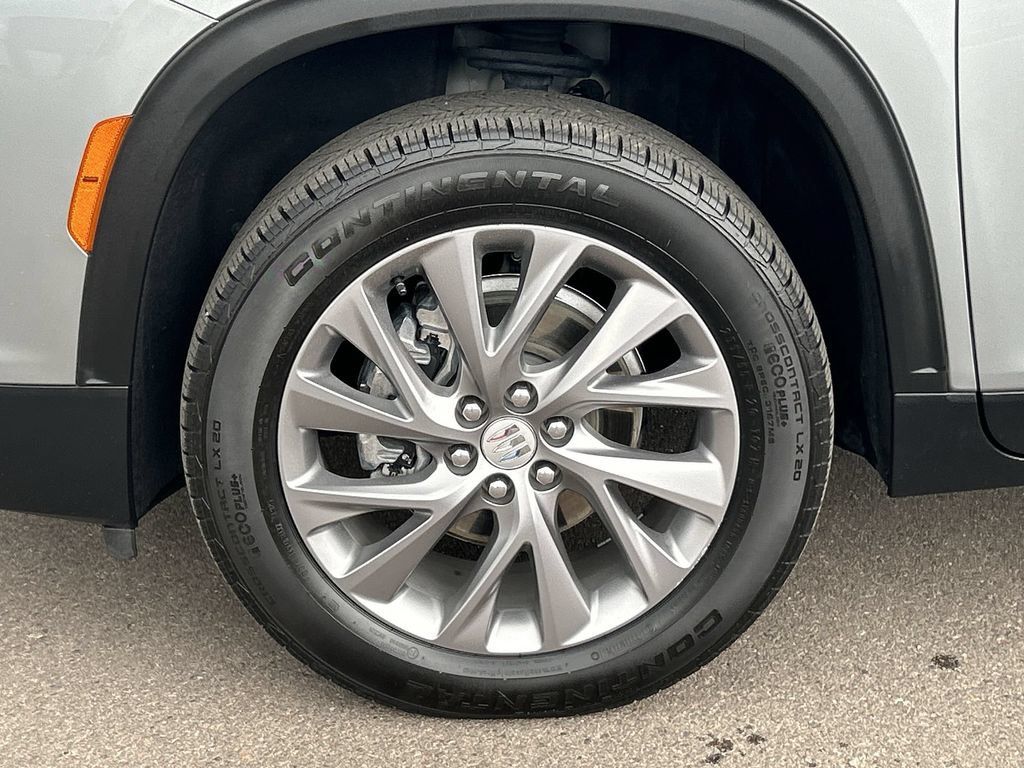 Used 2025 Buick Enclave Preferred w/ Power Package FWD image 33