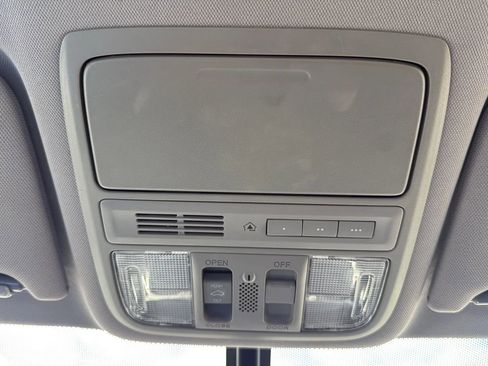 Used 2017 Honda Accord EX-L image 21