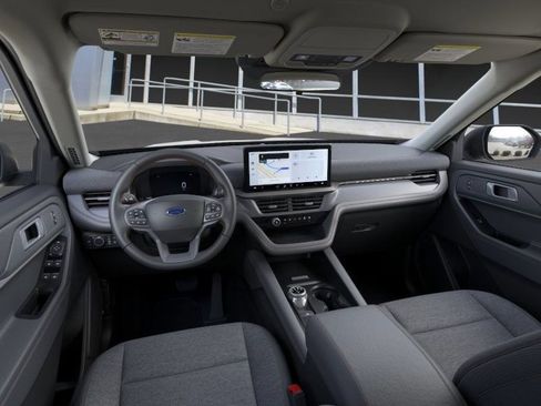 Used 2025 Ford Explorer Active RWD image 10