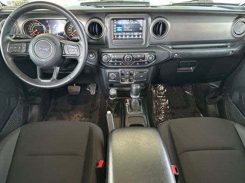 Certified 2022 Jeep Gladiator Sport AWD/4WD image 13