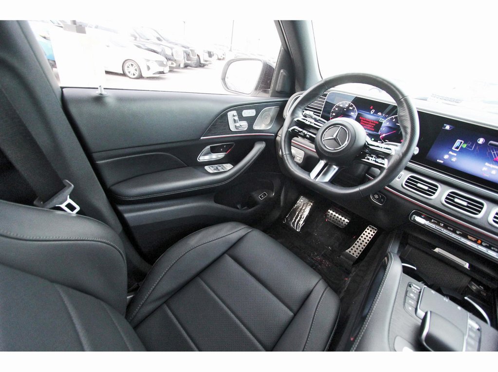 Used 2024 Mercedes-Benz GLS 450 4MATIC image 8