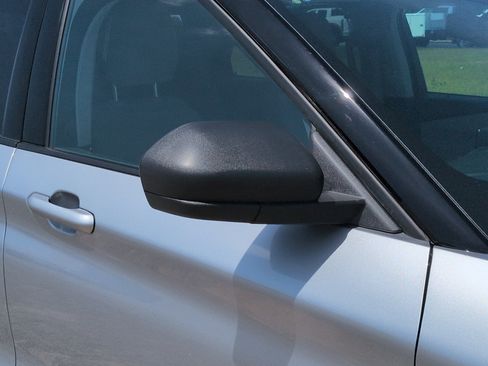 Certified 2023 Ford Explorer XLT RWD image 10