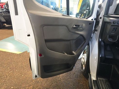 Used 2023 Ford Transit 250 Medium Roof AWD image 17