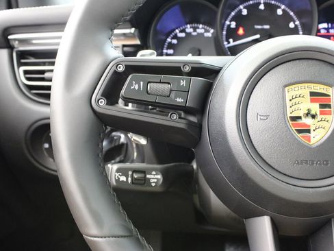 New 2026 Porsche Macan image 33