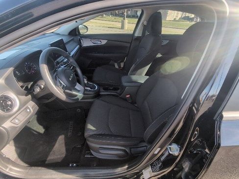 Used 2024 Kia Forte LXS image 9