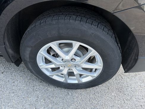 Used 2024 Chevrolet Equinox LT AWD/4WD image 12