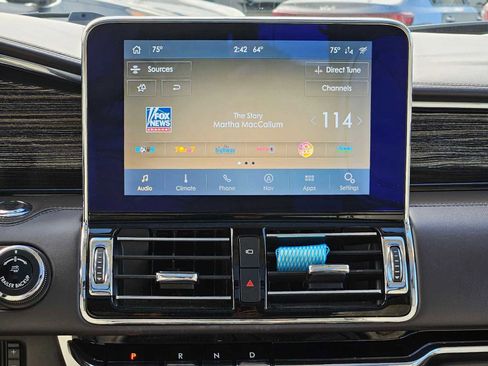 Used 2020 Lincoln Navigator Black Label w/ Cargo Convenience Package image 29