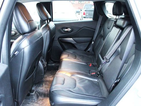 Used 2020 Jeep Cherokee Limited image 6