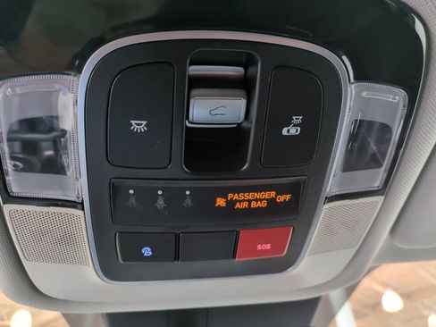 Certified 2024 Hyundai Tucson Limited AWD/4WD image 27