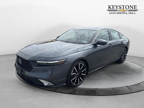 Used 2024 Honda Accord Touring image 5