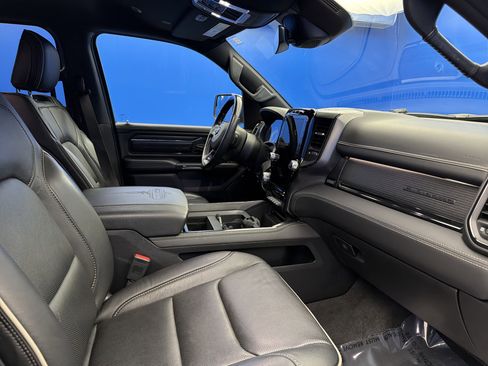 Used 2022 RAM 1500 Limited w/ Body Color Bumper Group image 26