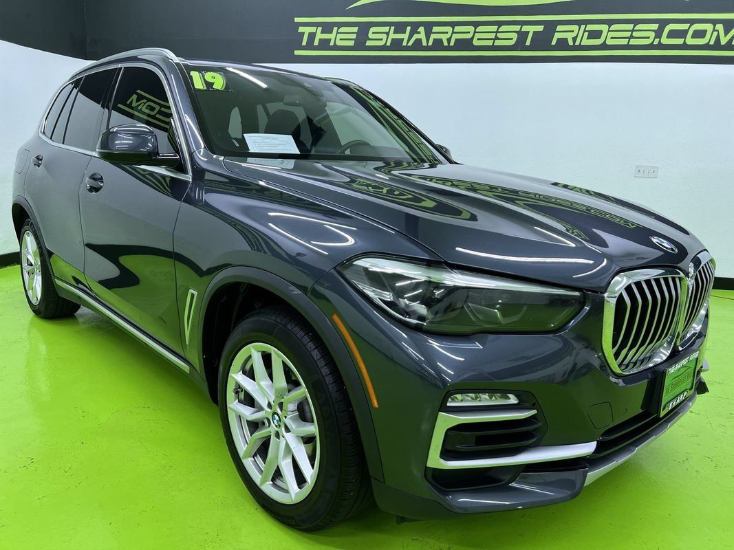 Used 2019 BMW X5 xDrive40i w/ Premium Package 2 AWD/4WD image 2