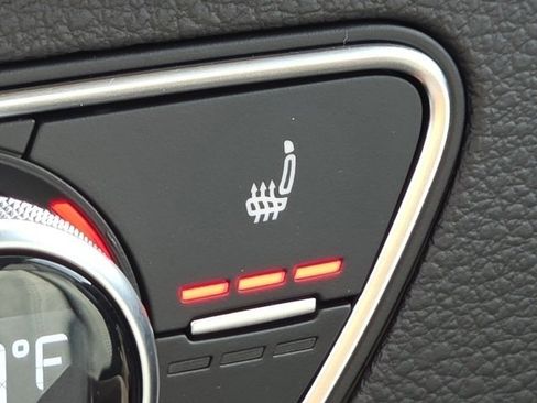 Used 2023 Audi Q5 2.0T Prestige w/ Prestige Package image 15