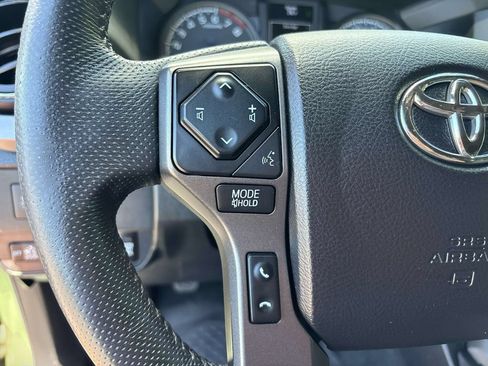Used 2021 Toyota Tacoma TRD Off-Road w/ TRD Premium Off Road Package AWD/4WD image 19