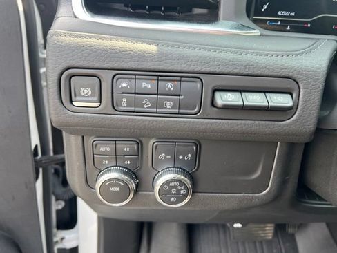 Used 2024 GMC Yukon Denali w/ LPO, Floor Liner Package AWD/4WD image 10