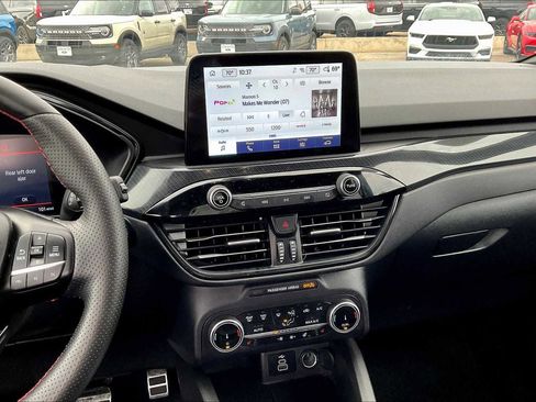 Used 2024 Ford Escape ST-Line image 11