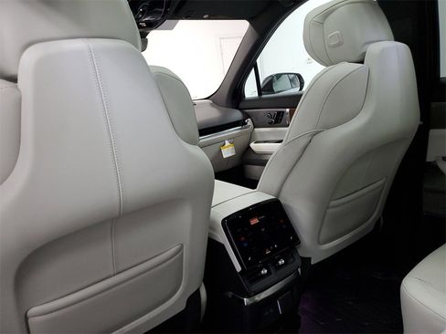 New 2026 Cadillac Vistiq Sport w/ LPO, Floor Liner Package image 26