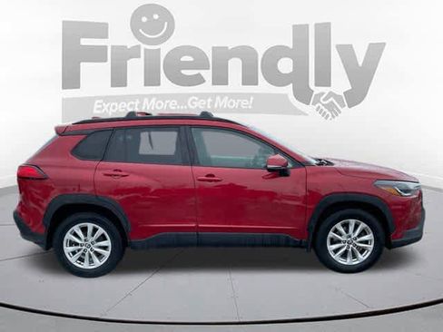 Used 2022 Toyota Corolla Cross LE image 4