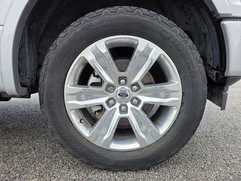 Used 2018 Ford F150 Platinum w/ Equipment Group 701A Luxury AWD/4WD image 30