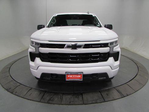 Used 2023 Chevrolet Silverado 1500 RST image 2