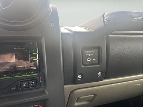 Used 2005 HUMMER H2 SUT AWD/4WD image 30
