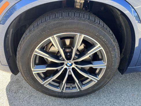 Used 2022 BMW X5 xDrive40i w/ M Sport Package AWD/4WD image 42
