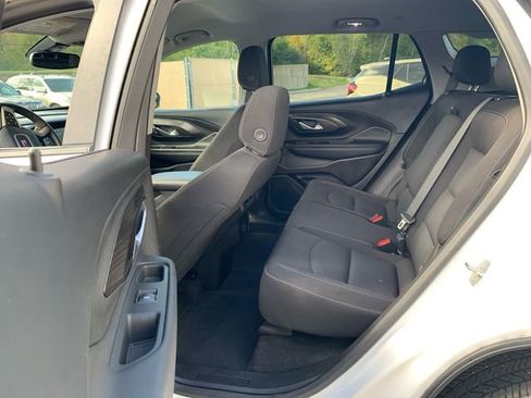 Used 2024 GMC Terrain SLE image 16