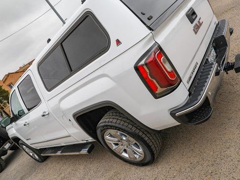 Used 2018 GMC Sierra 1500 SLT AWD/4WD image 10