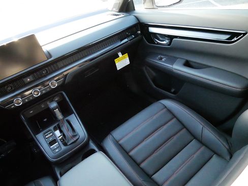 Certified 2026 Honda CR-V Sport Touring image 11