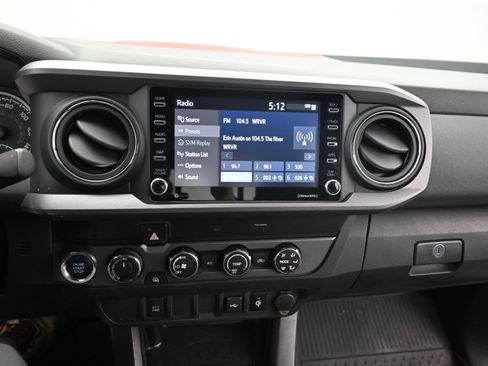 Used 2020 Toyota Tacoma TRD Sport image 17