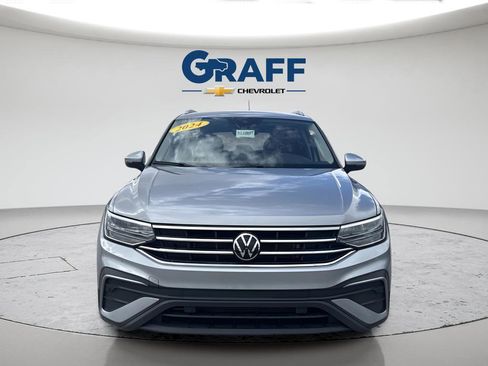 Used 2024 Volkswagen Tiguan SE FWD image 3