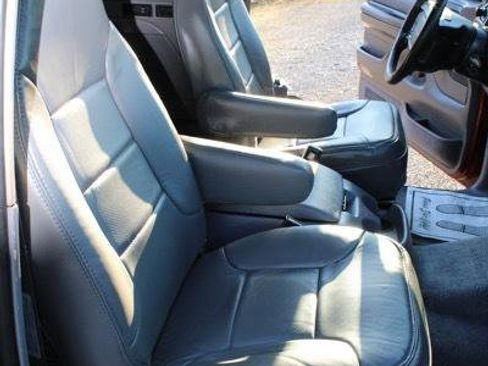 Used 1996 Ford Bronco XLT image 11