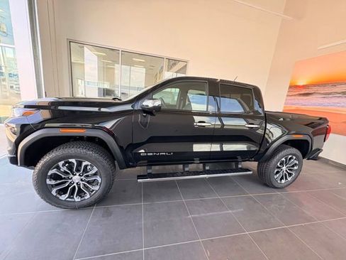 New 2026 GMC Canyon Denali AWD/4WD image 2