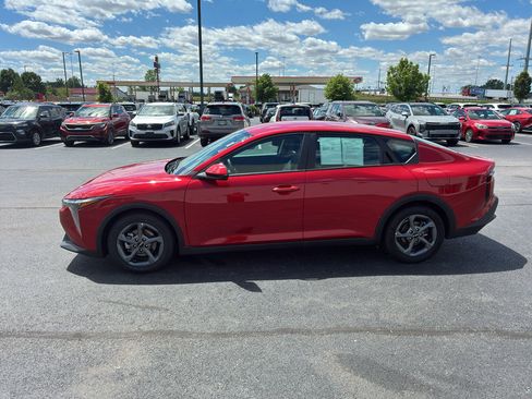 Used 2025 Kia K4 FWD image 3
