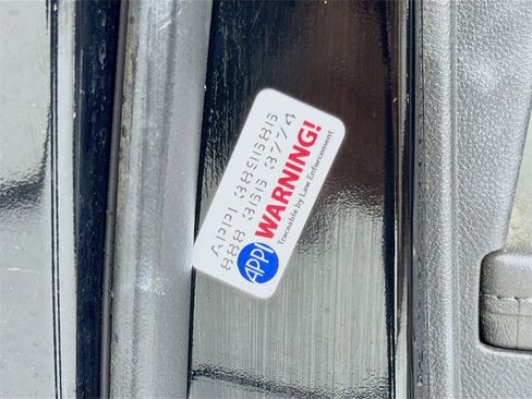 Used 2017 Chevrolet Equinox LS image 18