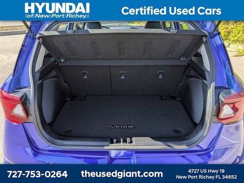 Certified 2023 Hyundai Venue Limited w/ Cargo Package image 12