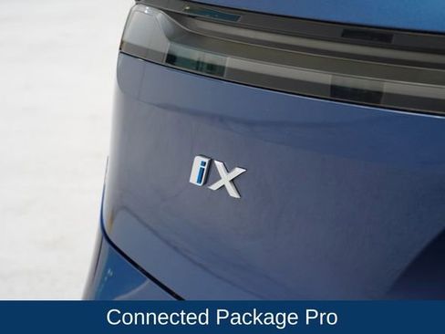 Used 2023 BMW iX xDrive50 w/ Premium Package AWD/4WD image 16