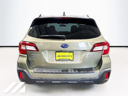 Used 2018 Subaru Outback 2.5i Touring AWD/4WD image 6