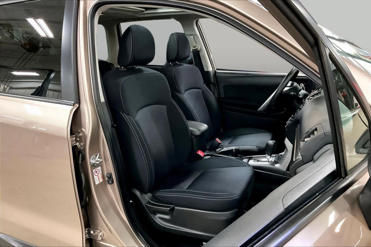Used 2015 Subaru Forester 2.5i Premium AWD/4WD image 8